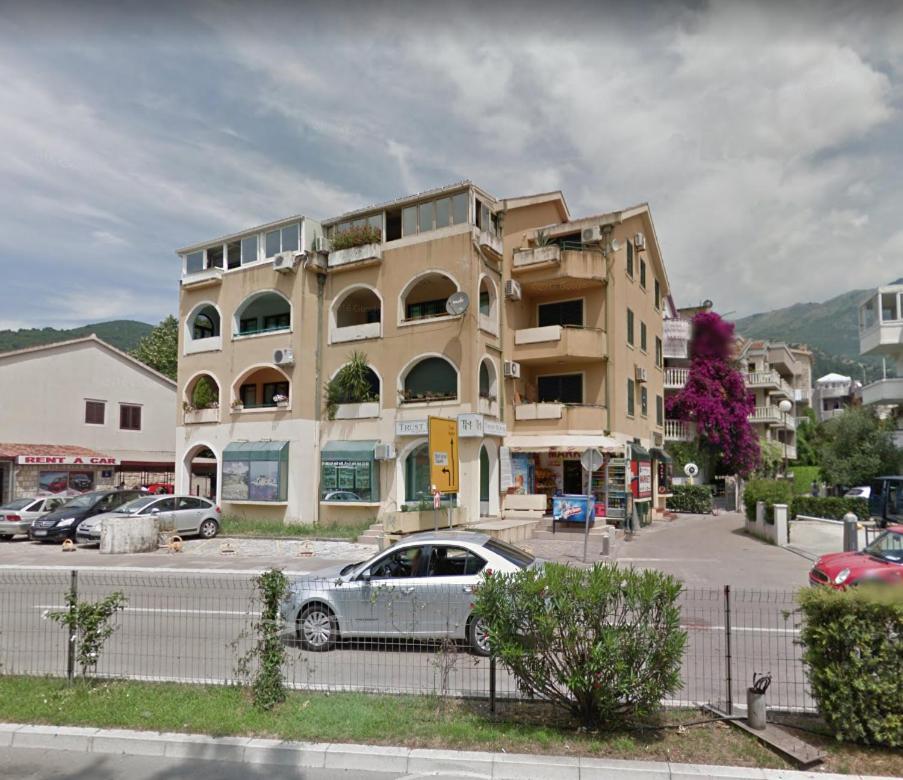 Vuk's 5 Min From The Two-bedroom Budva