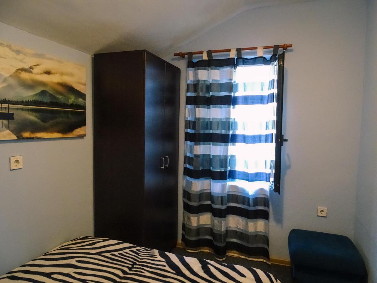 Vuk's 5 Min From The Two-bedroom * Budva