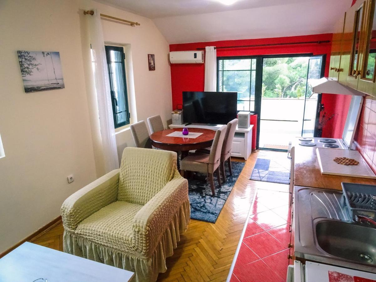Vuk's 5 Min From The Two-bedroom Apartment *